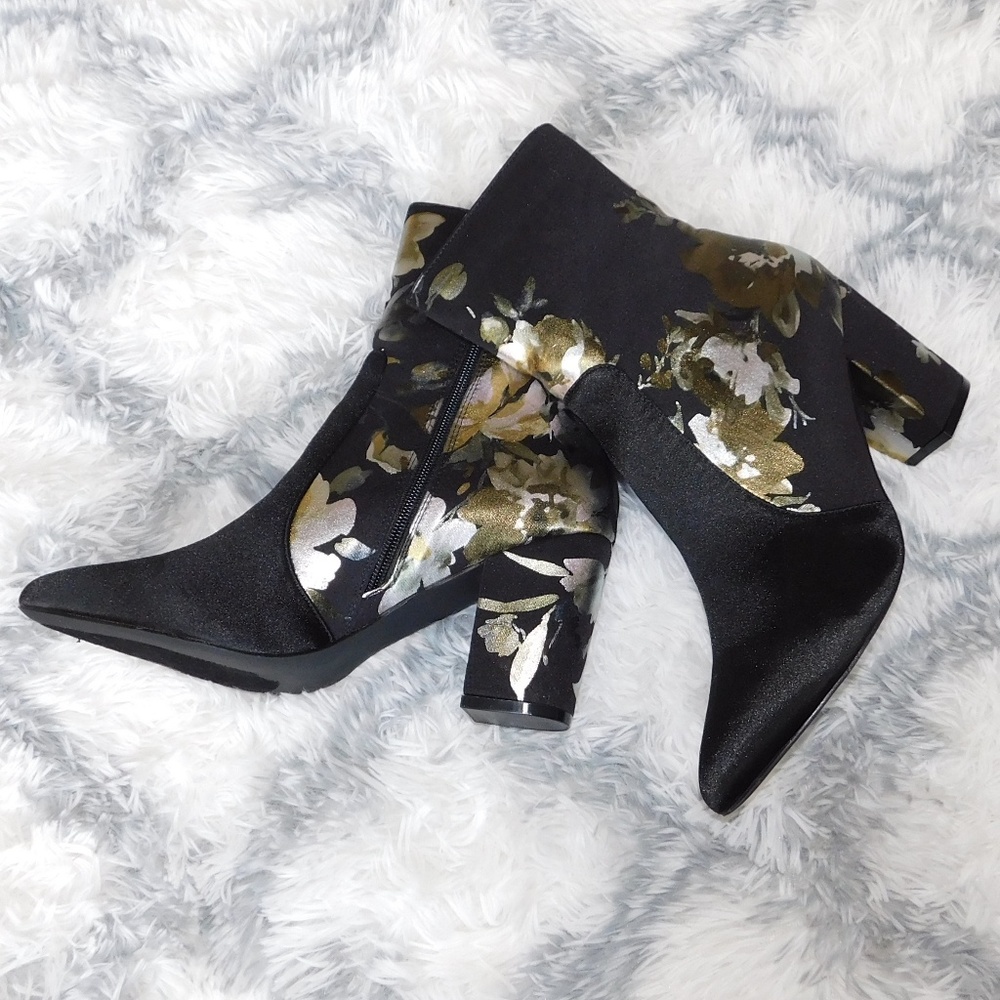New! Sage & Silver Floral Black Ankle Boots - Picture 2 of 6
